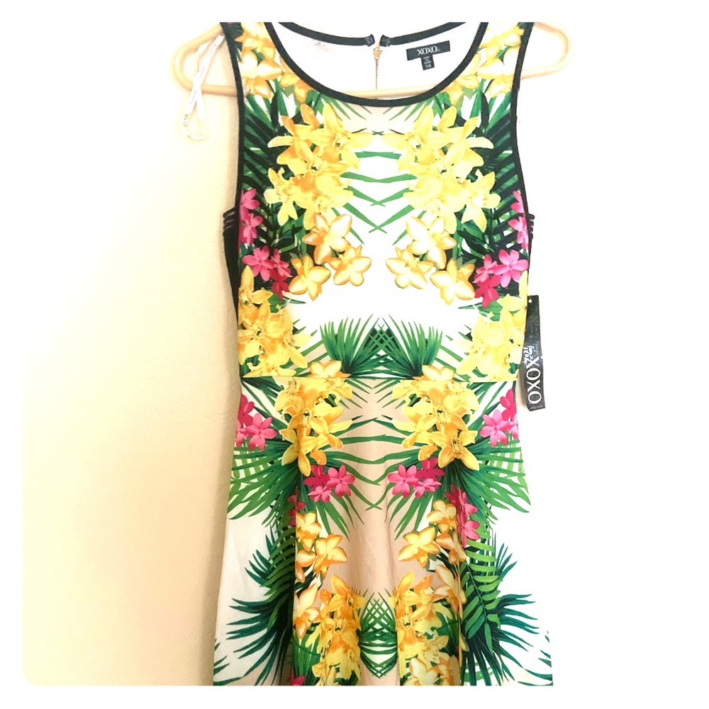 Super cute dress knee length